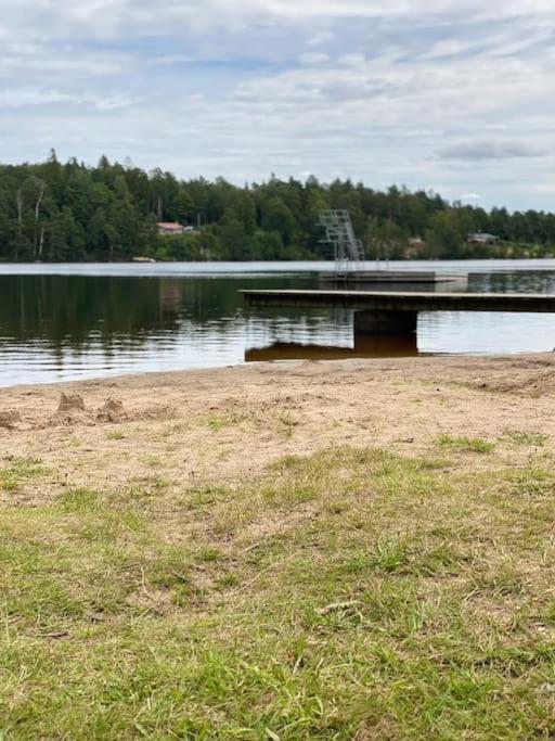 Mysigt Hus Med Natur & Jacuzzi I Olofstorp Göteborg Extérieur photo