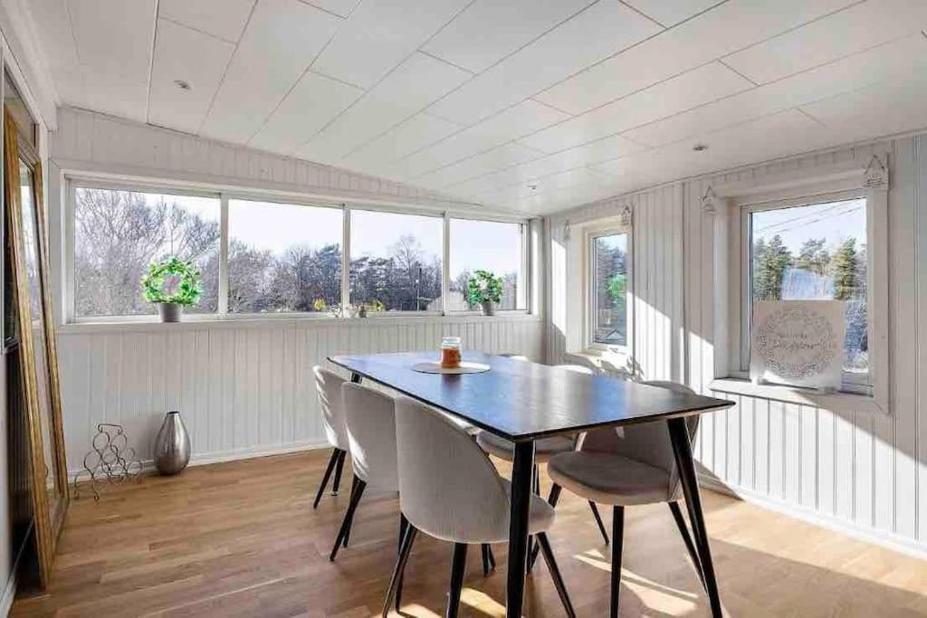 Mysigt Hus Med Natur & Jacuzzi I Olofstorp Göteborg Extérieur photo