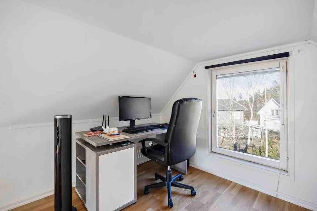 Mysigt Hus Med Natur & Jacuzzi I Olofstorp Göteborg Extérieur photo