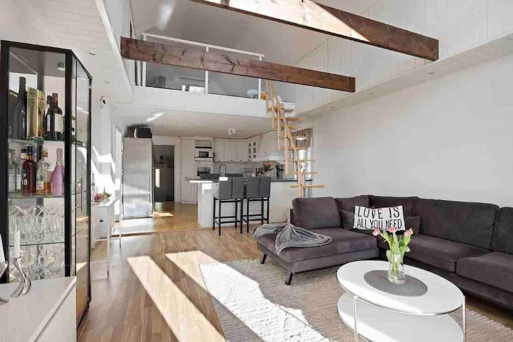 Mysigt Hus Med Natur & Jacuzzi I Olofstorp Göteborg Extérieur photo